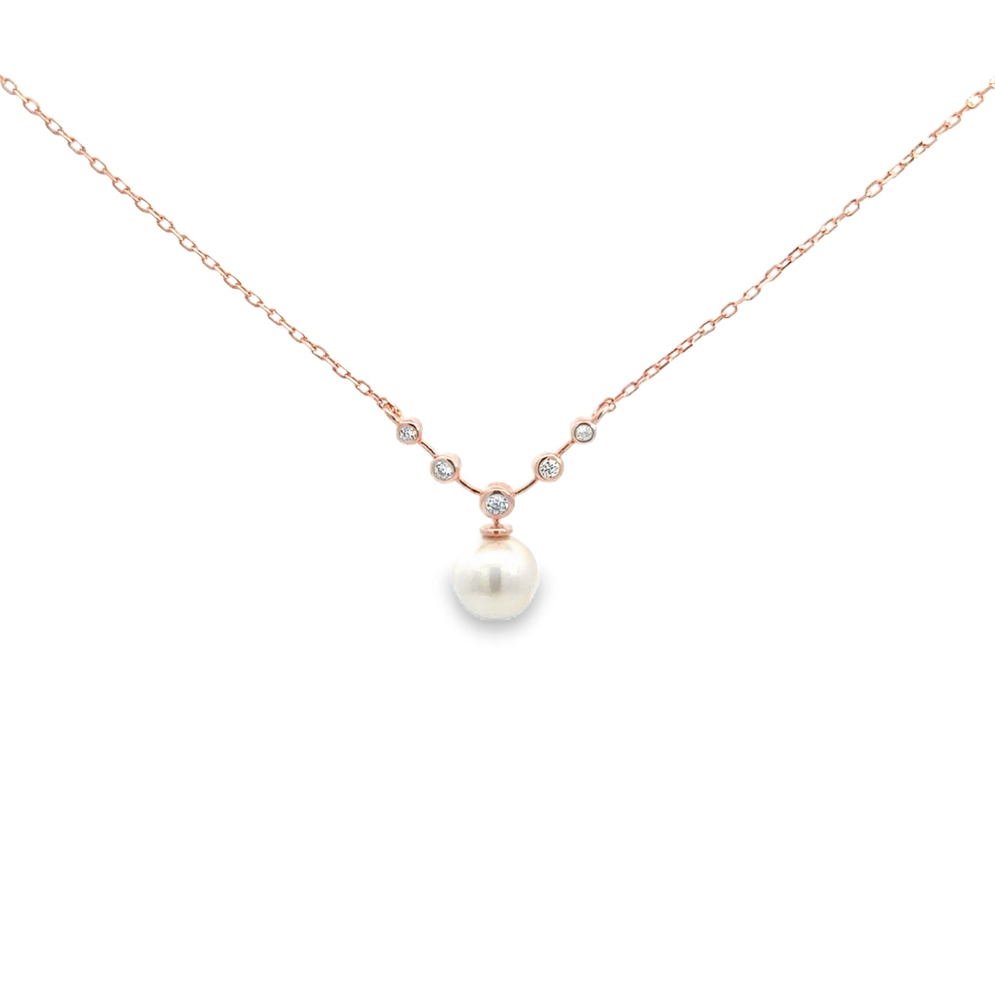 Elegant Pearl and Diamond Necklace