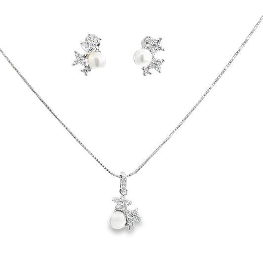 Elegant Pearl and Diamond Jewelry Set