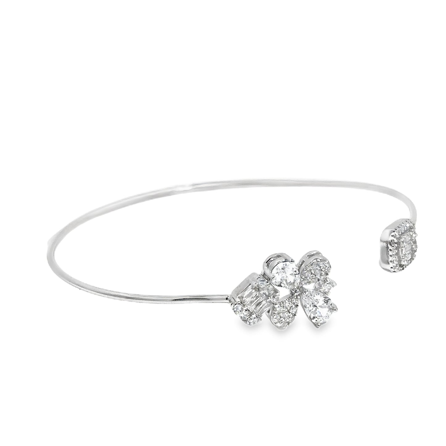 Elegant Silver Bracelet with Sparkling Accents