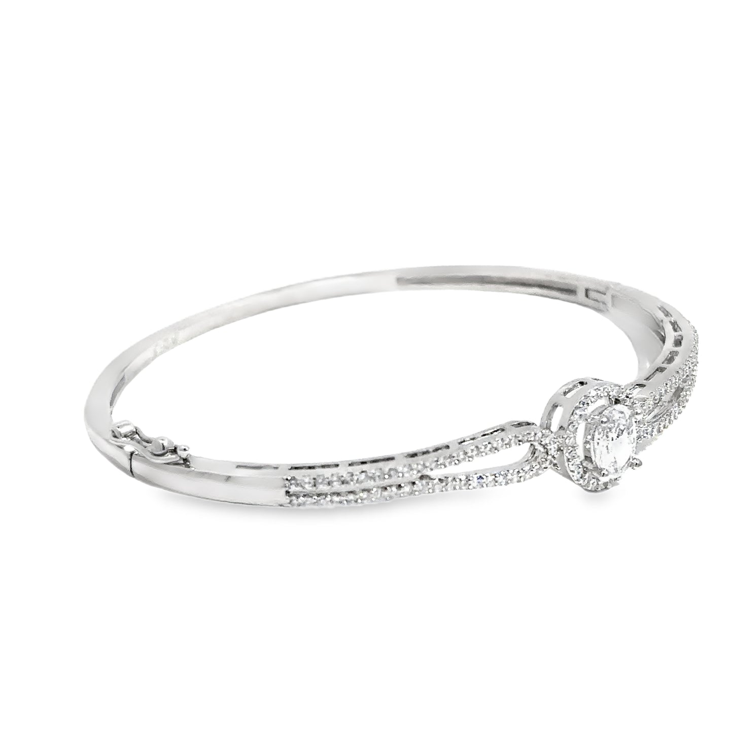 Elegant Silver Bracelet with Sparkling Gem