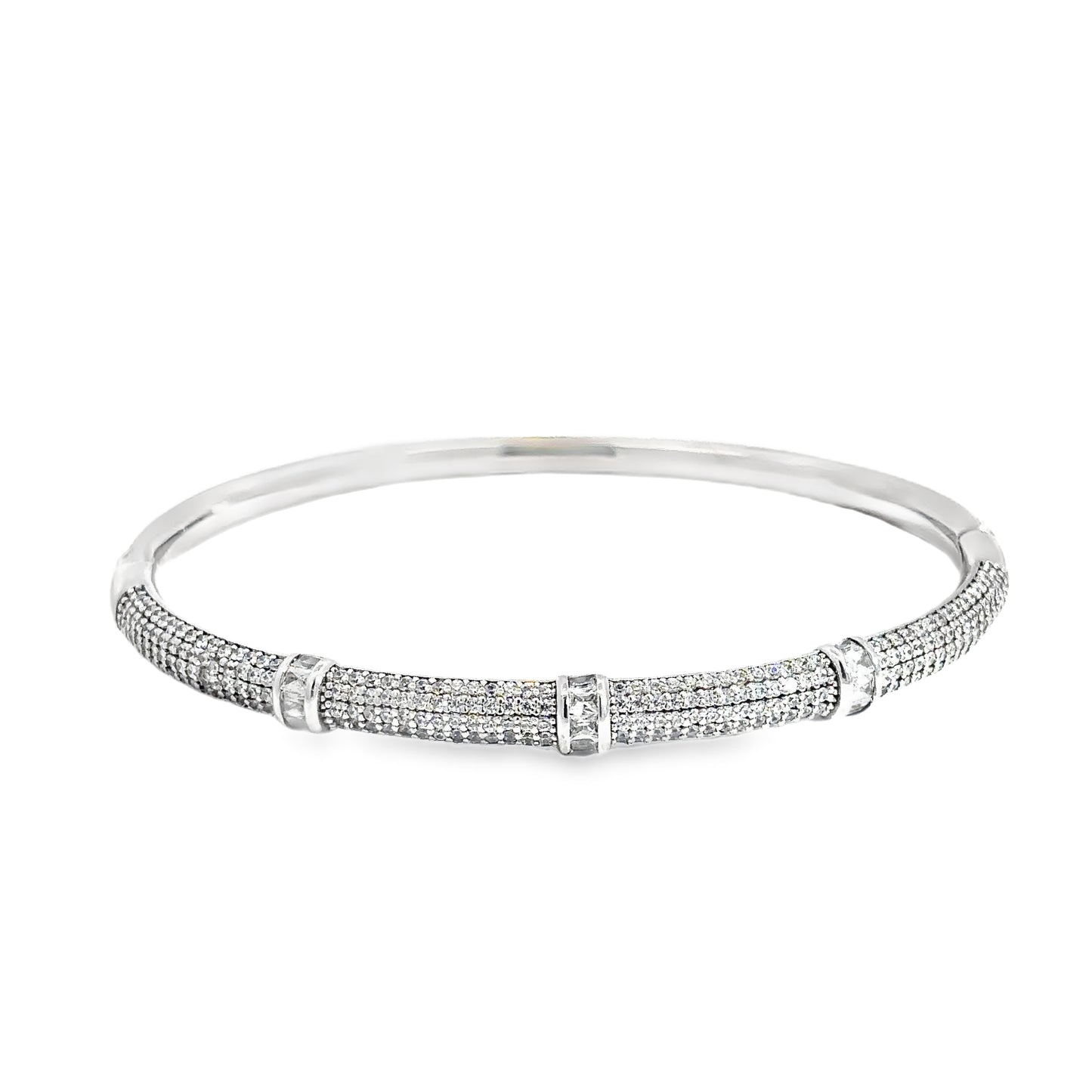 Elegant Silver Bracelet with Sparkling Details