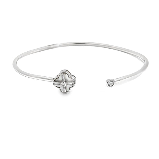 Elegant Silver Bracelet with Gemstone Accent