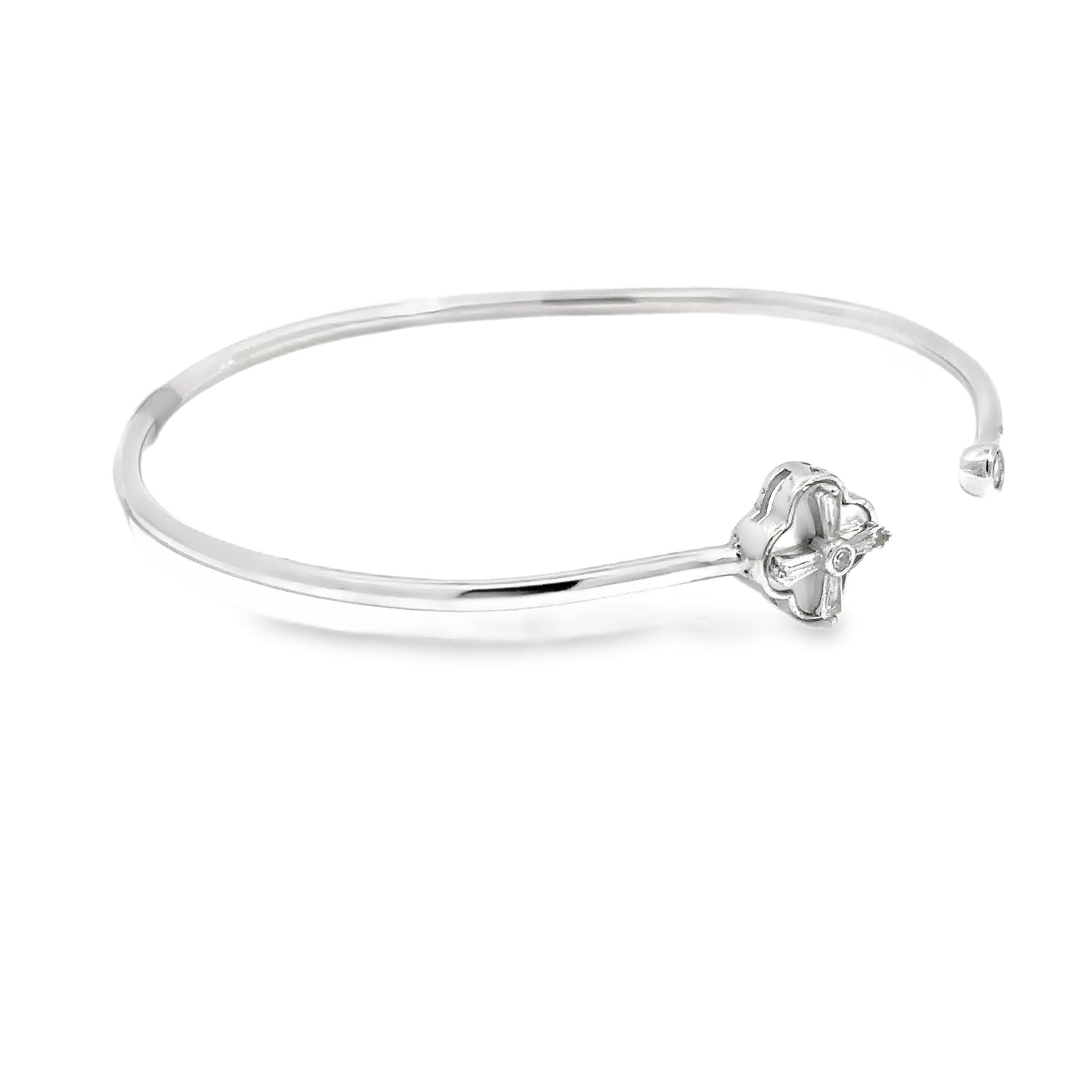 Elegant Silver Bracelet with Gemstone Accent