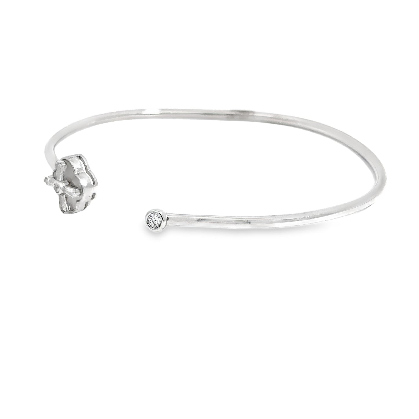 Elegant Silver Bracelet with Gemstone Accent