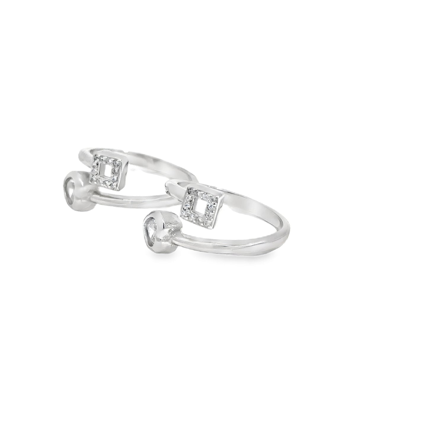 Elegant Silver Toe-Rings with Unique Design