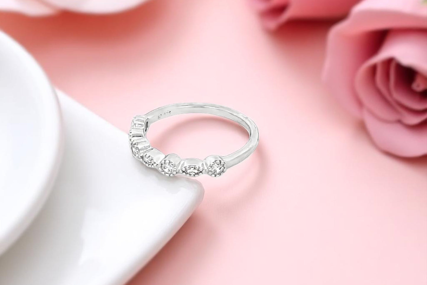 Elegant Band Ring